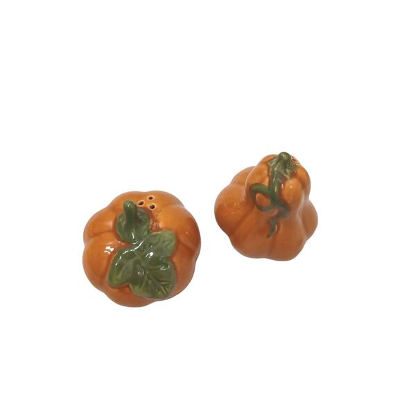 Pumpkin Guard Salt Pepper Shakers Fall Autumn Thanksgiving Granny Kitchy Cottage - Picture 4 of 10